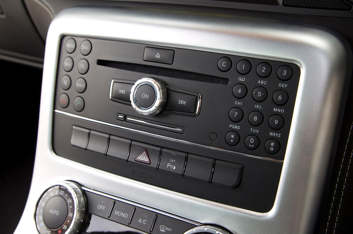 Mercedes-AMG SLS centre console