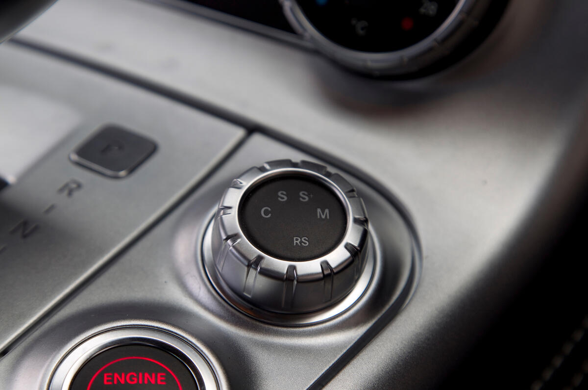 Mercedes-AMG SLS ignition button