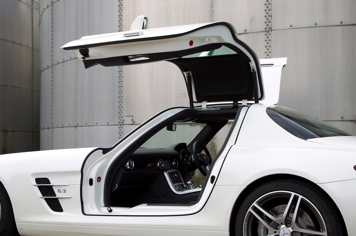 Mercedes Amg Sls 2010 2015 Interior Autocar