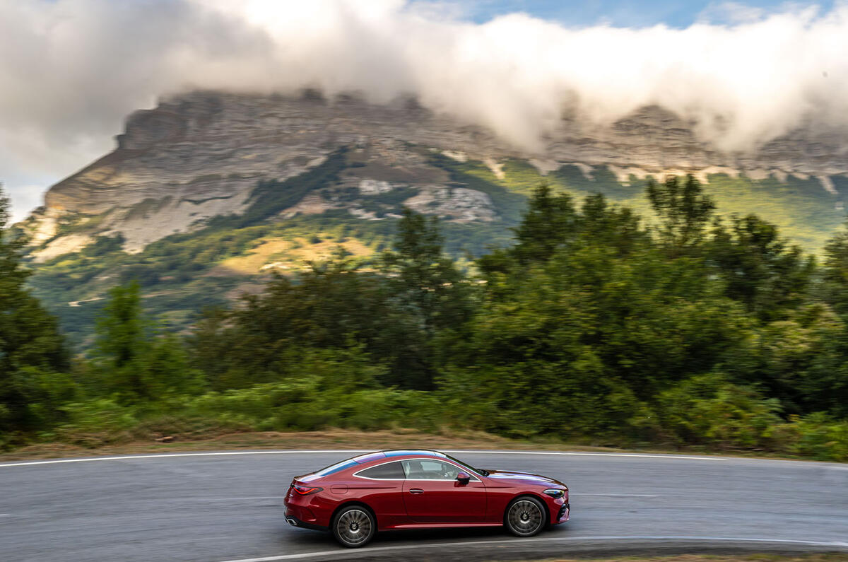 mercedes cle review 202304 panning