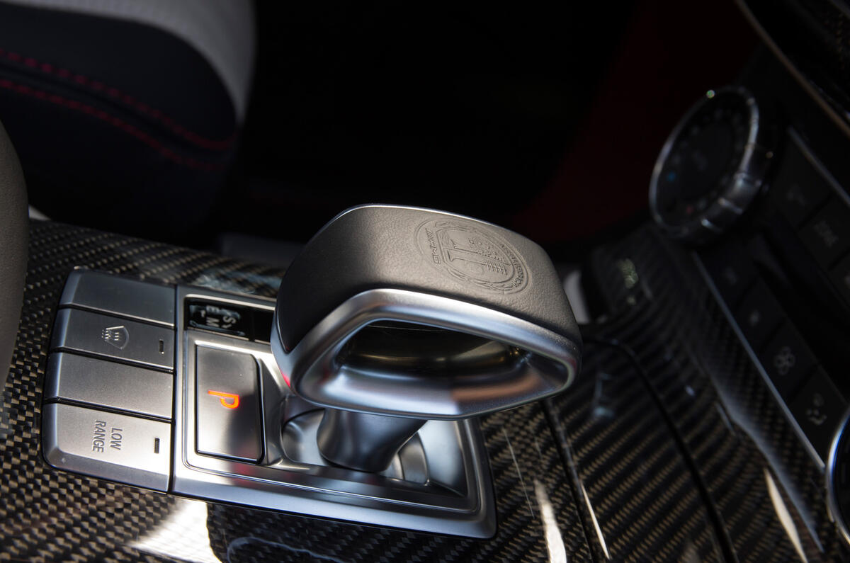 The automatic transmission lever in the Mercedes-AMG G 63 6x6