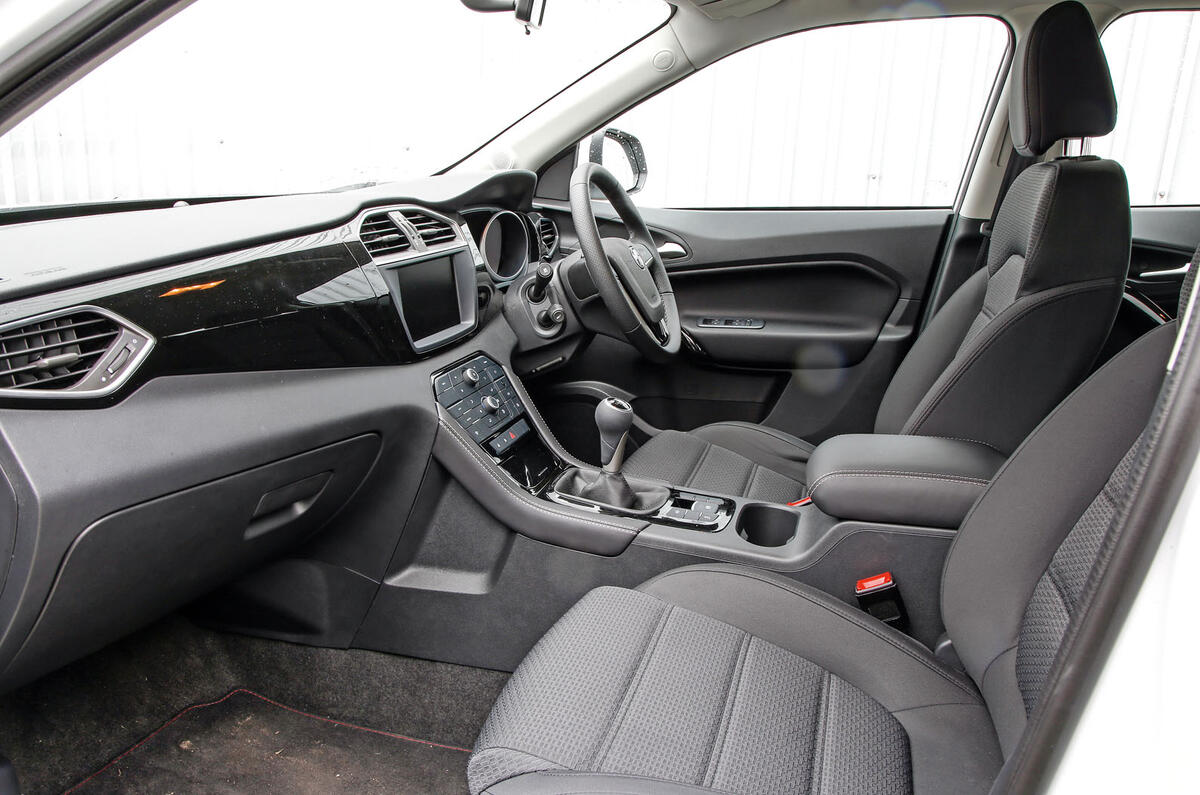 Mg Motor Gs Interior Autocar