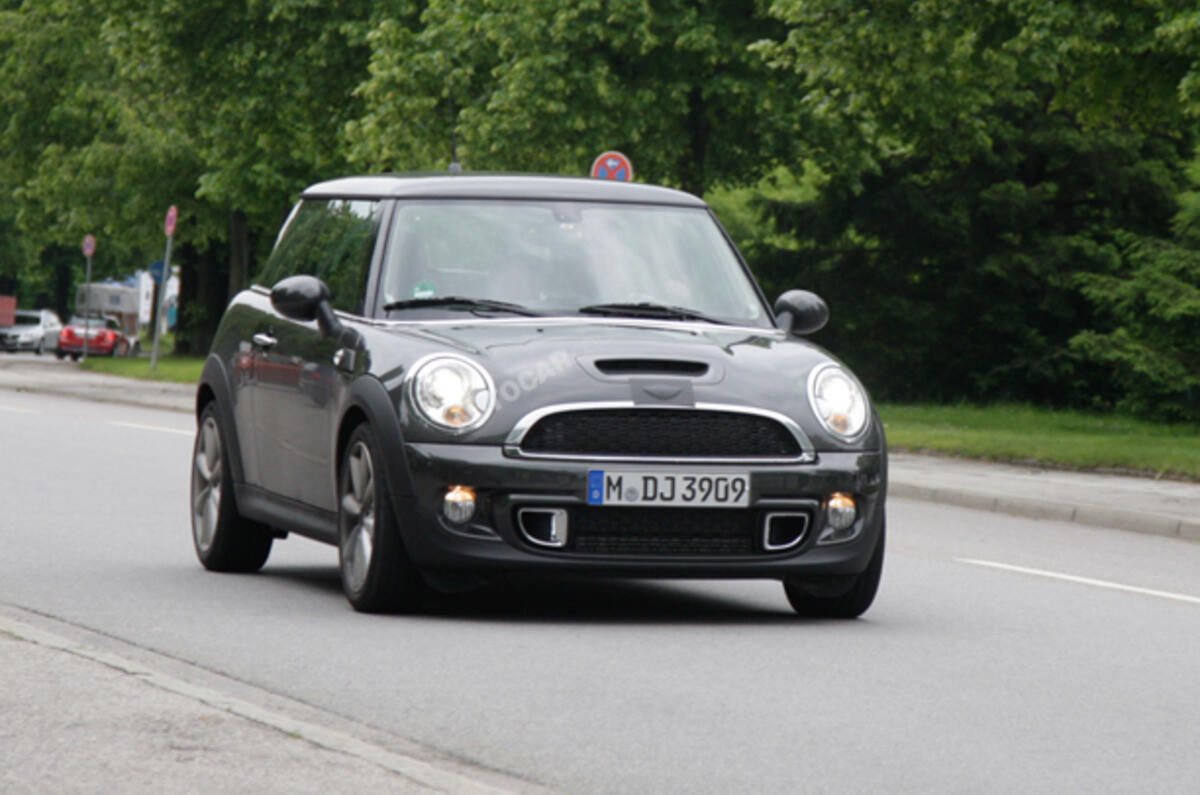 Revised Mini spied undisguised