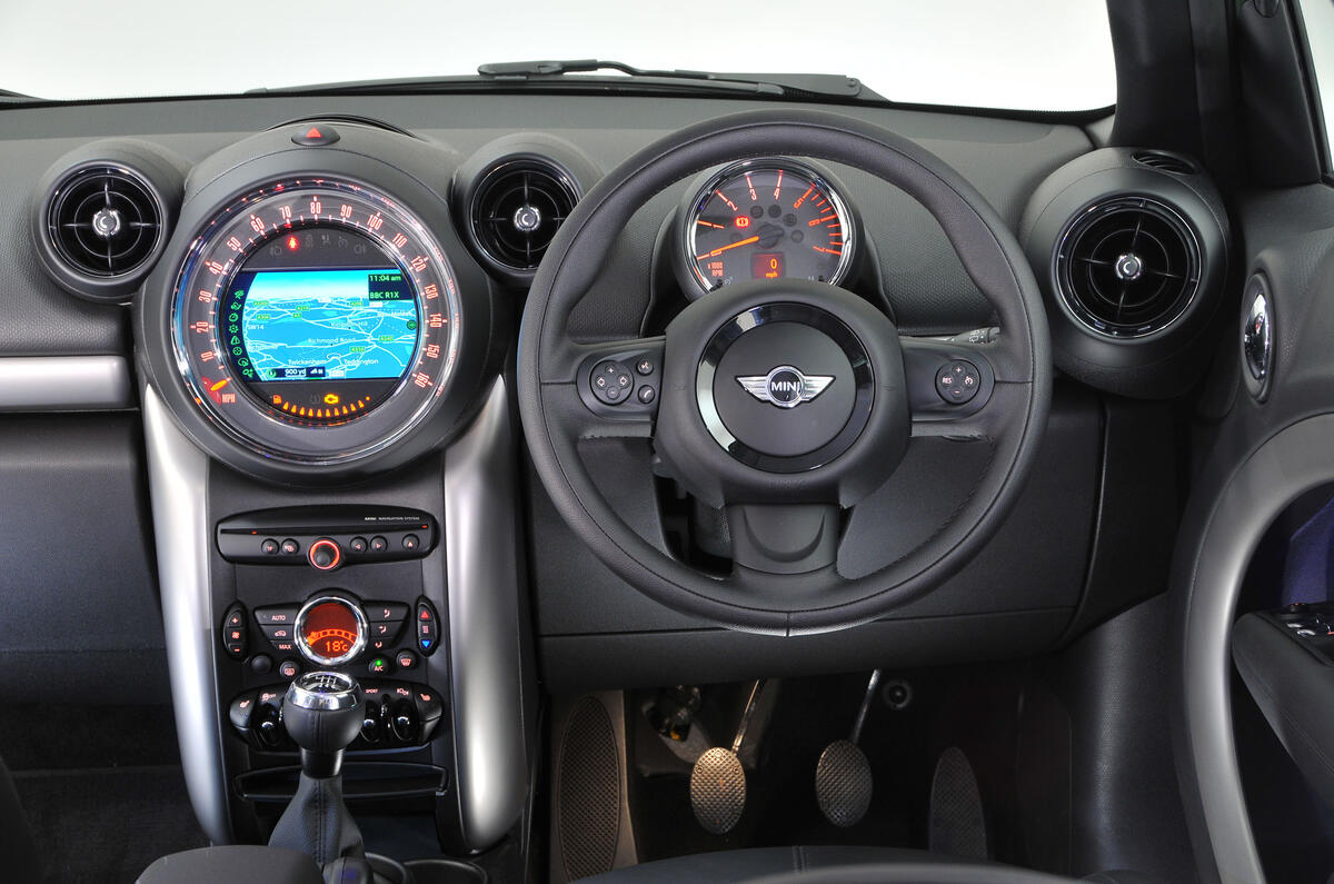 Mini Countryman 2010 2017 Interior Autocar