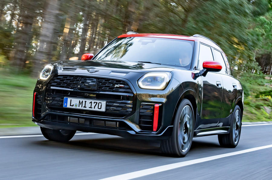 mini countryman lcw review 2024 01 tracking front