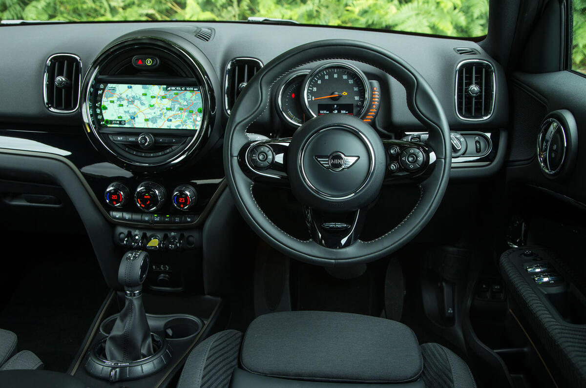 Mini Countryman S E All4 dashboard