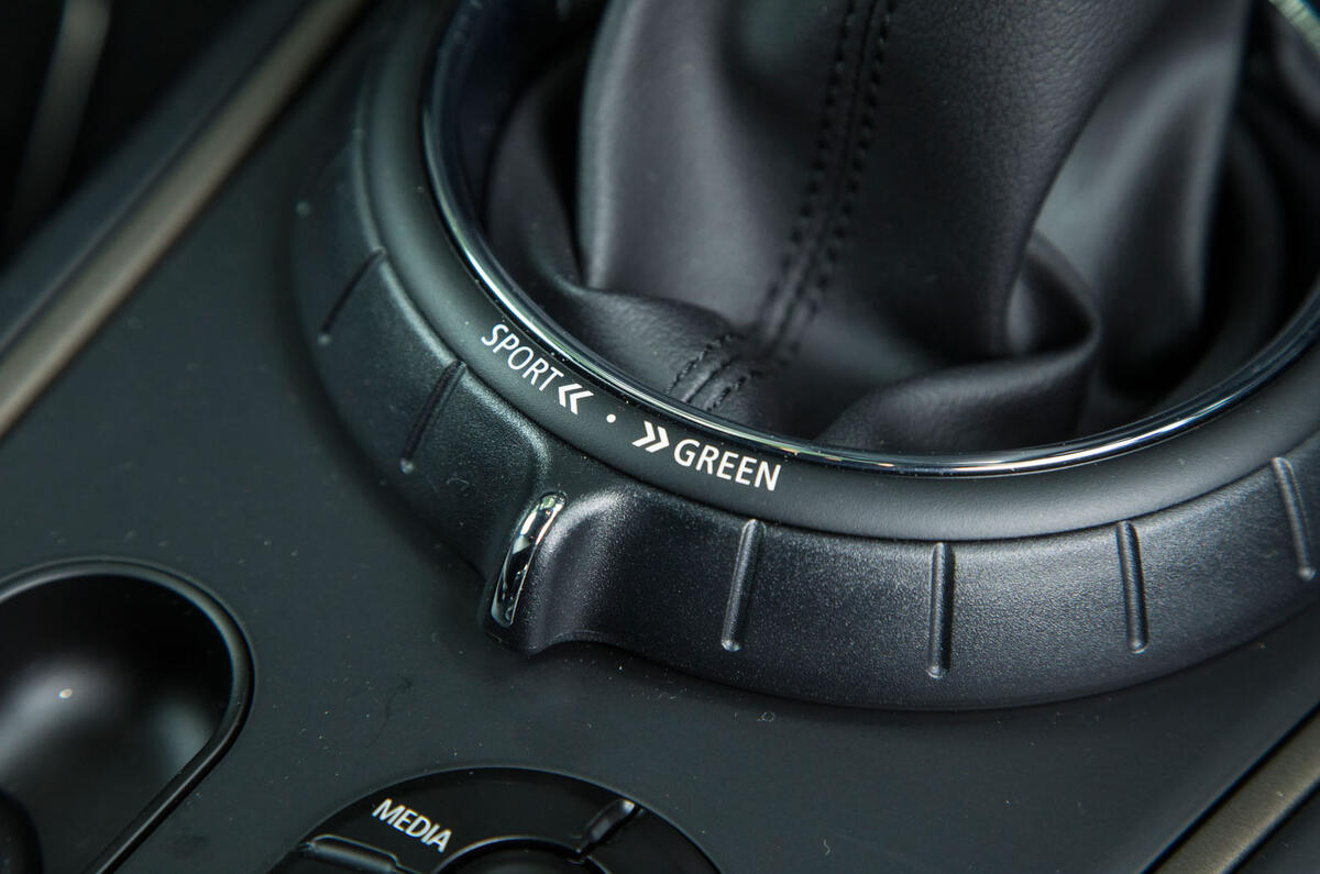 Mini Countryman S E All4 driving modes