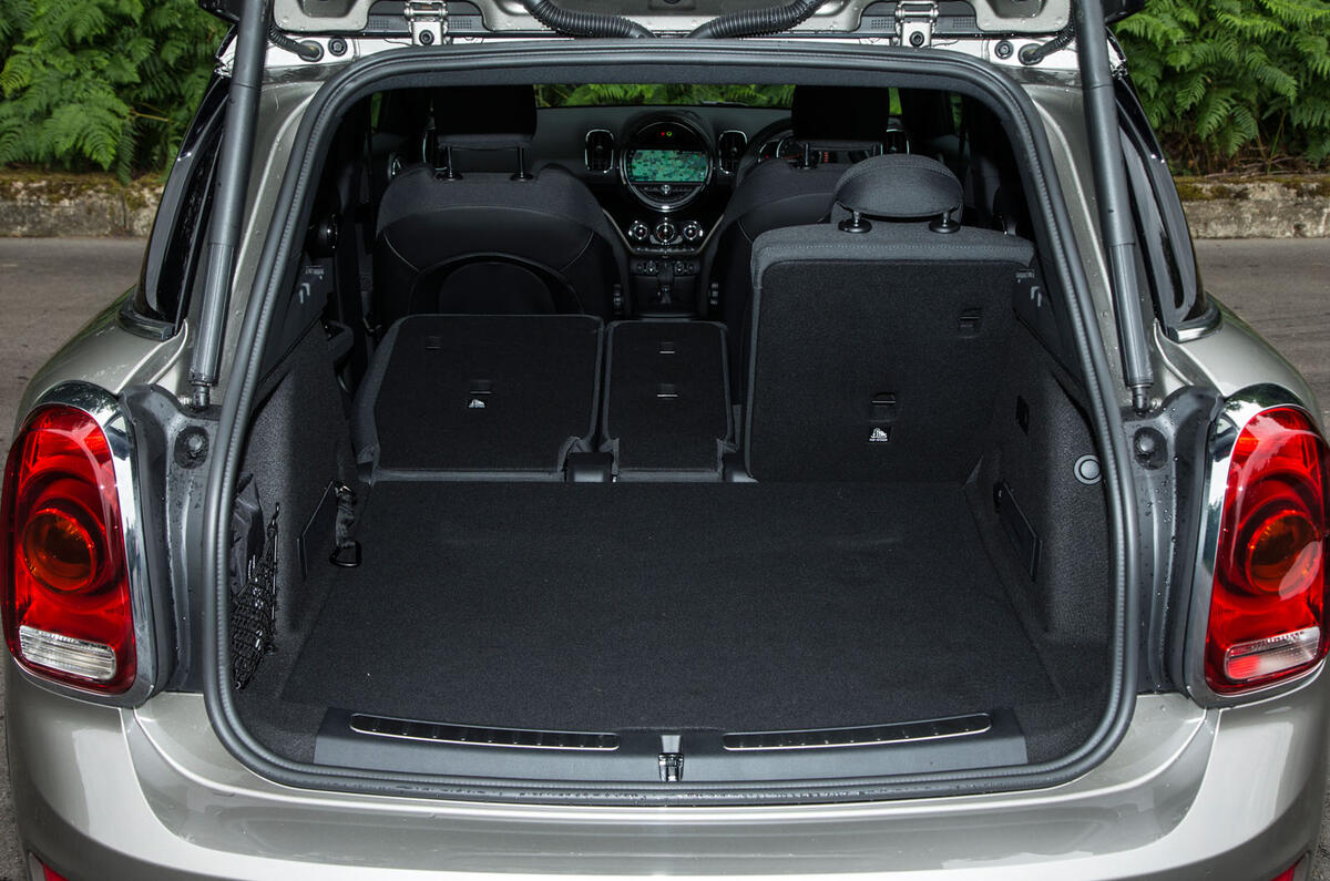 Mini Countryman S E All4 seating flexibility