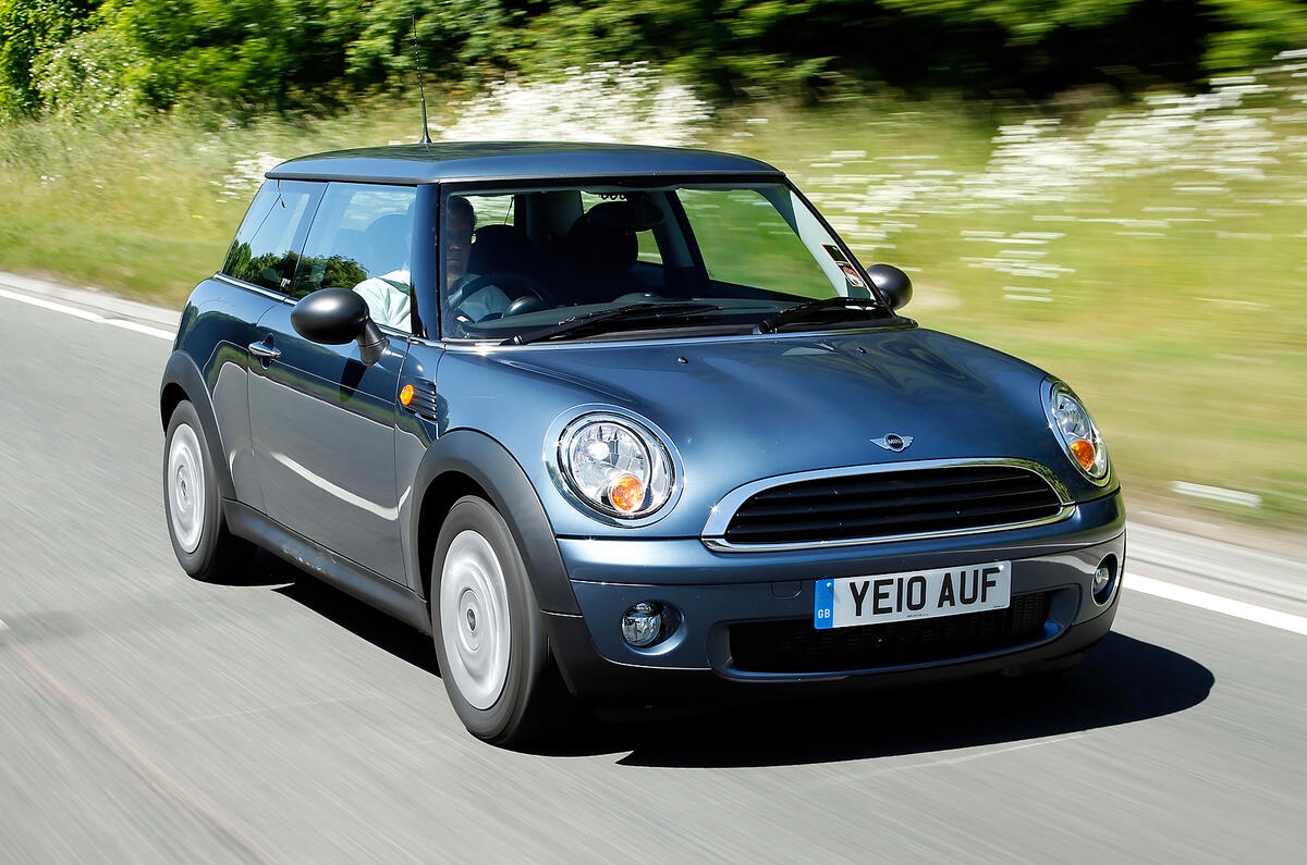 2009 MINI Cooper S Specs, Price, MPG & Reviews