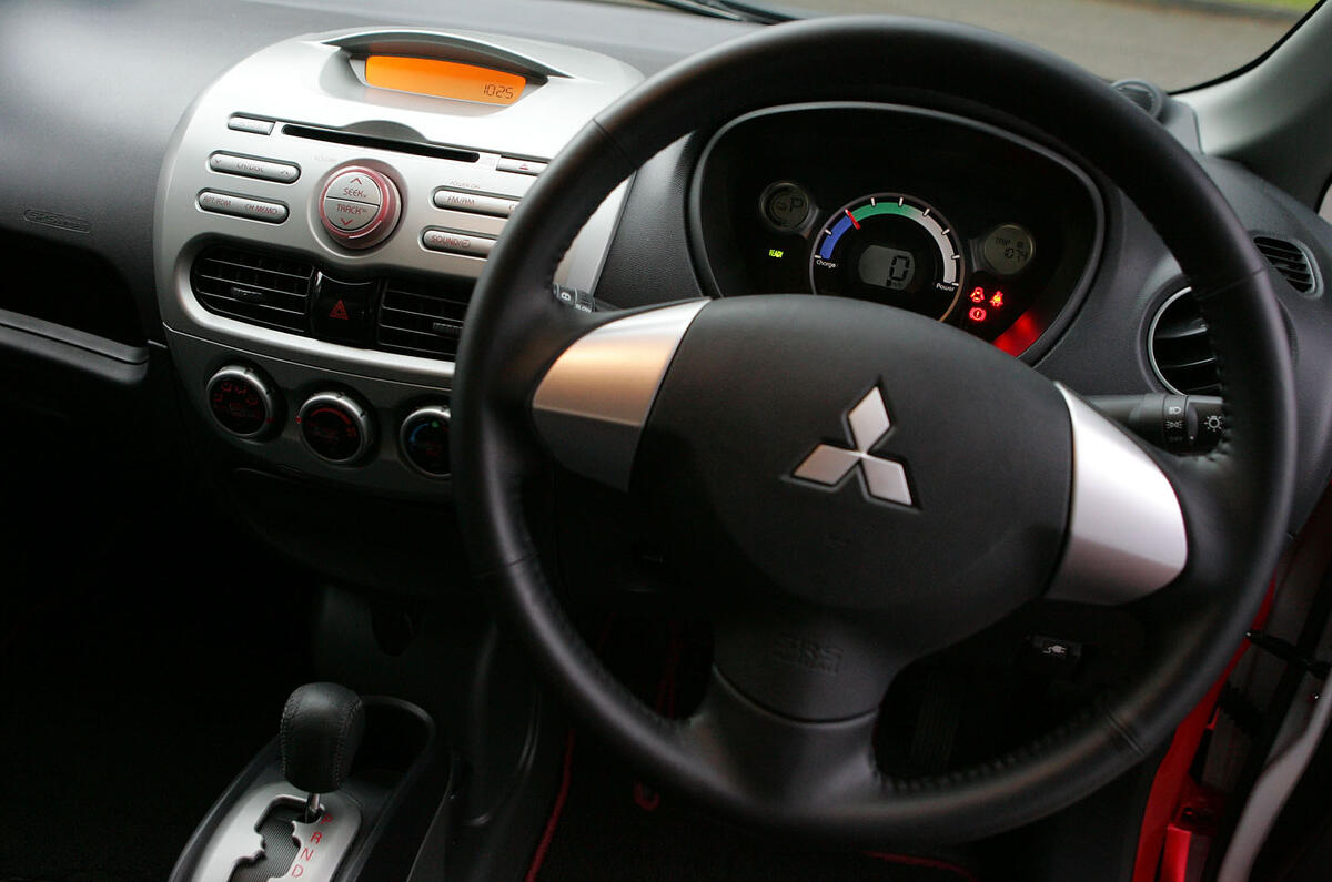 Mitsubishi I Miev 2011 2015 Interior Autocar