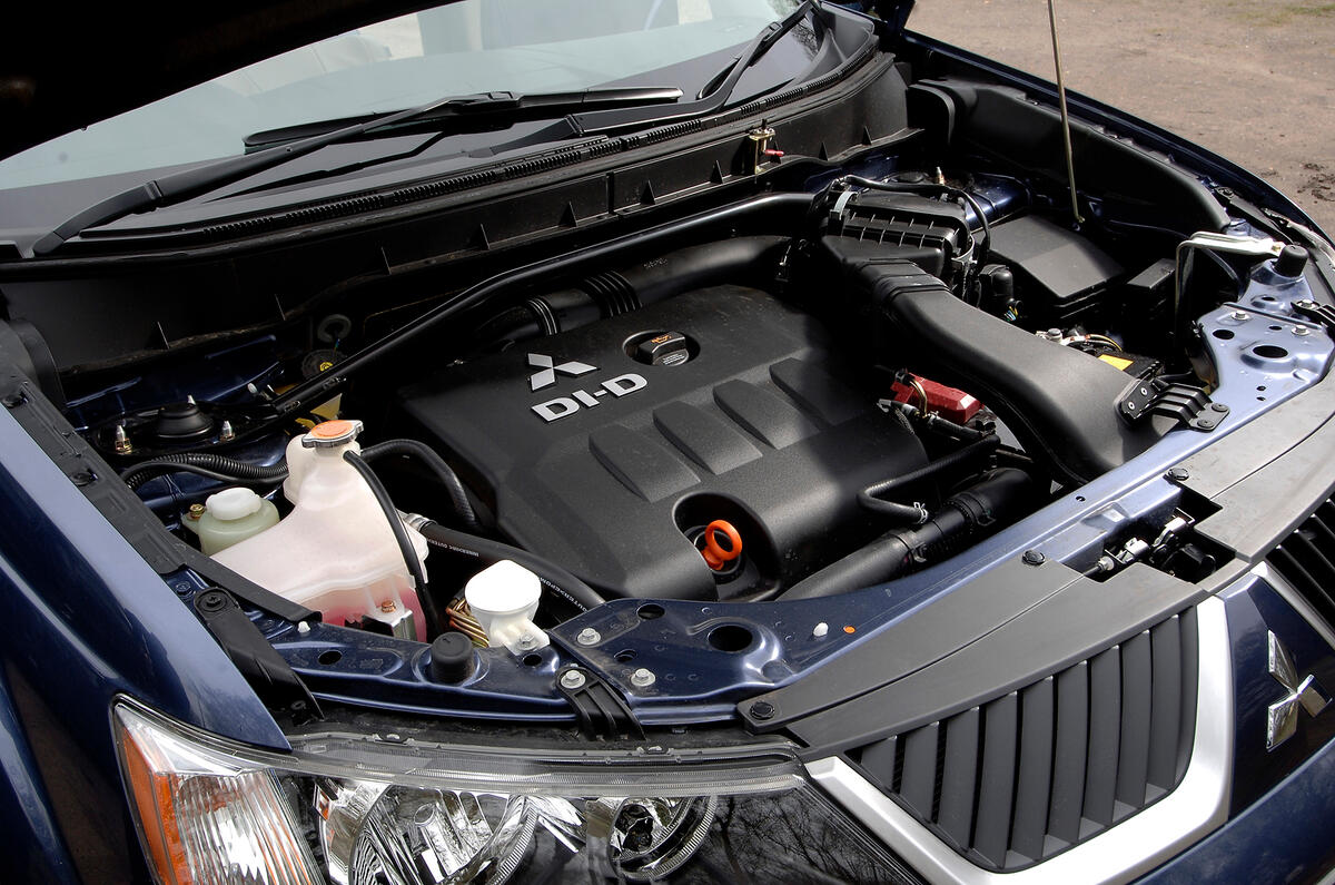 Mitsubishi Outlander 07 12 Review 21 Autocar