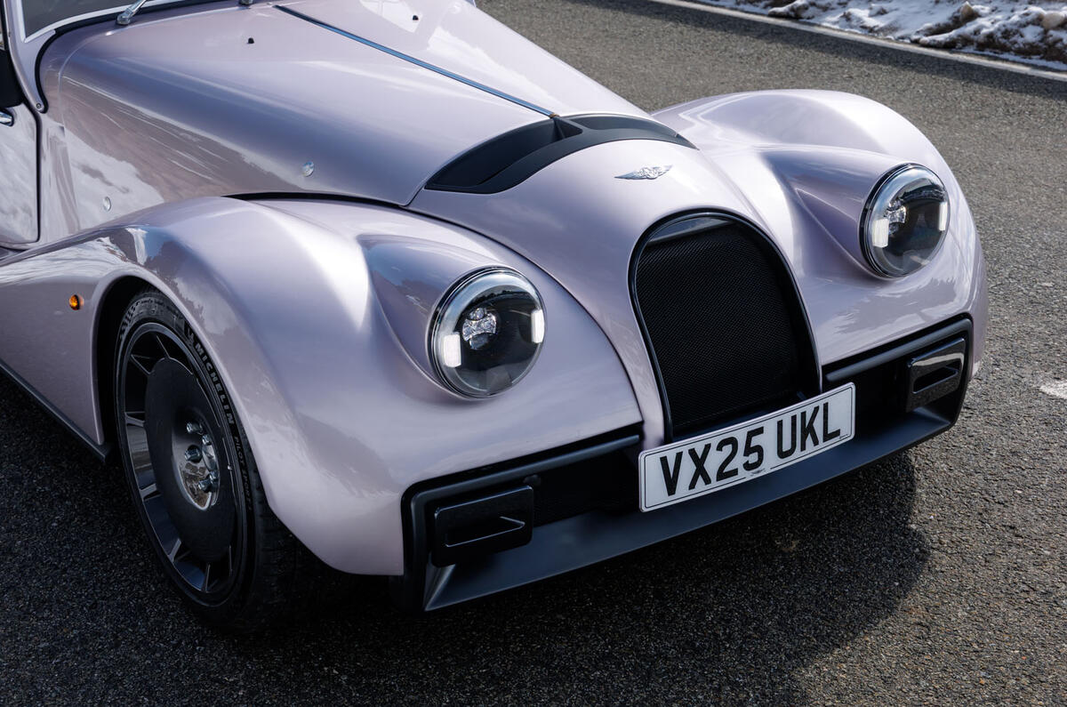 Morgan Supersport 2025 Review détail avant 064