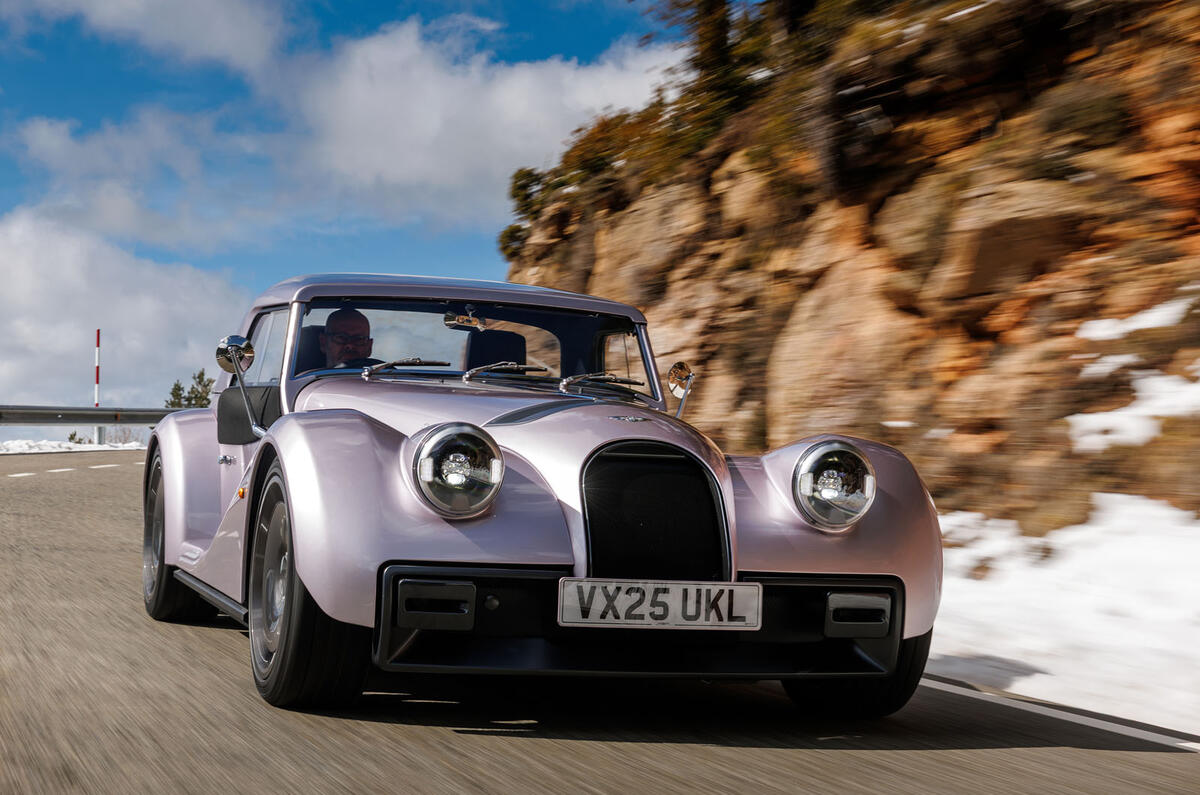 Morgan Supersport 2025 Review front tracking 028 (en anglais)