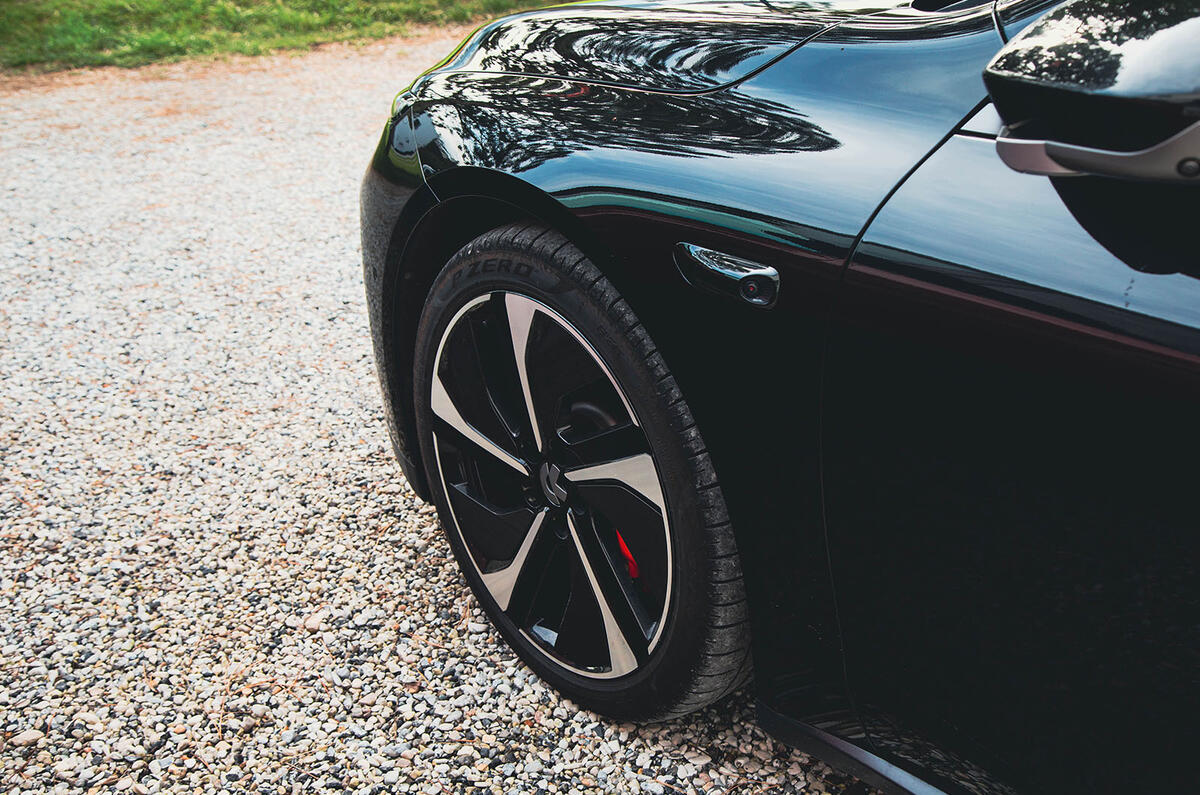 nio et7 review 2023 004 wheel