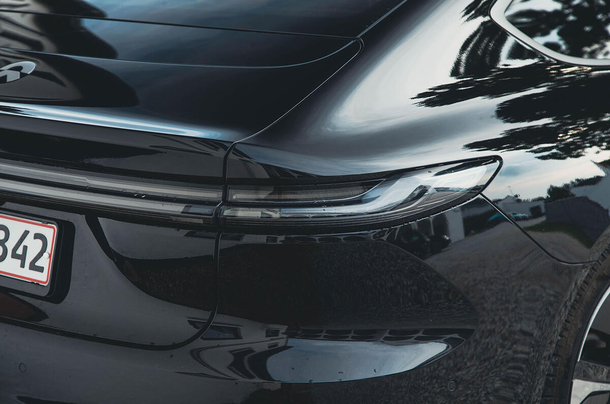 nio et7 review 2023 005 lights