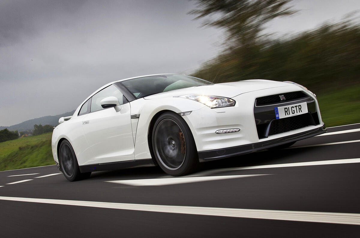 Nissan GT-R: 0-62mph 3.0sec