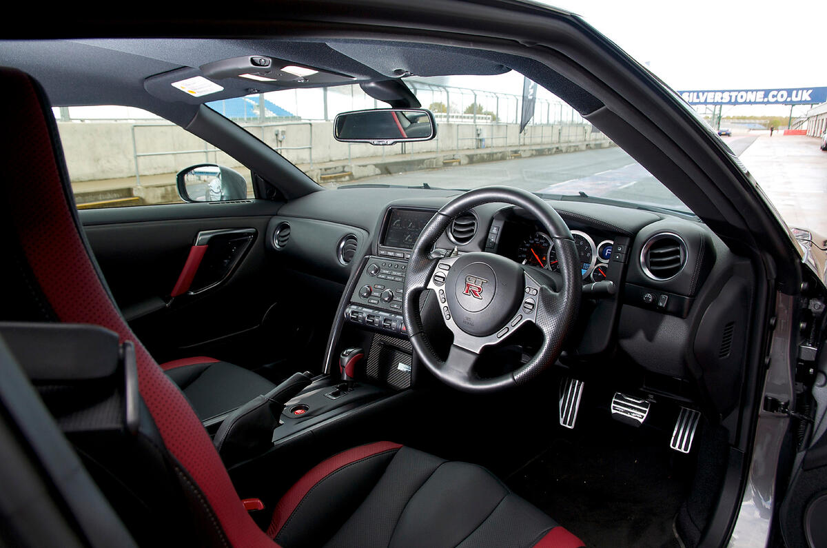 Nissan Gt R 2007 2016 Interior Autocar