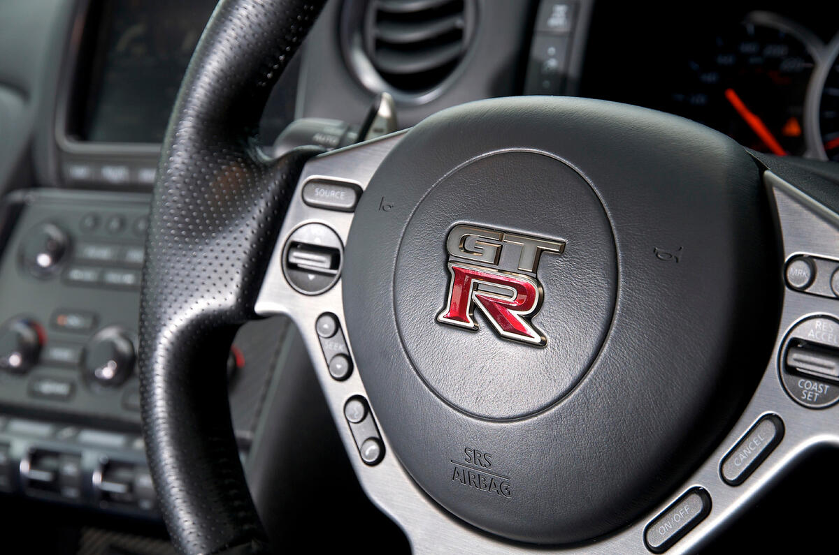 Nissan Gt R 2007 2016 Interior Autocar