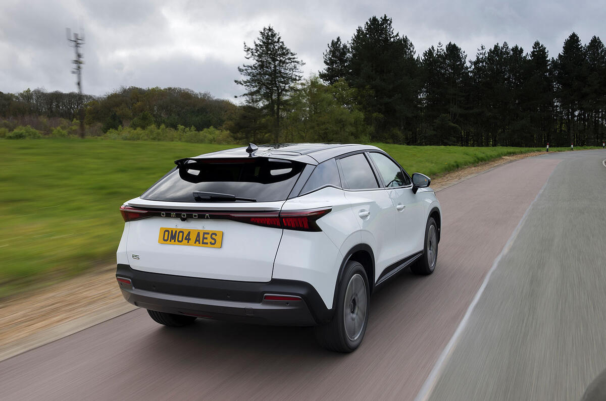 omoda-5-ev-review-2024-02-tracking-rear.jpg