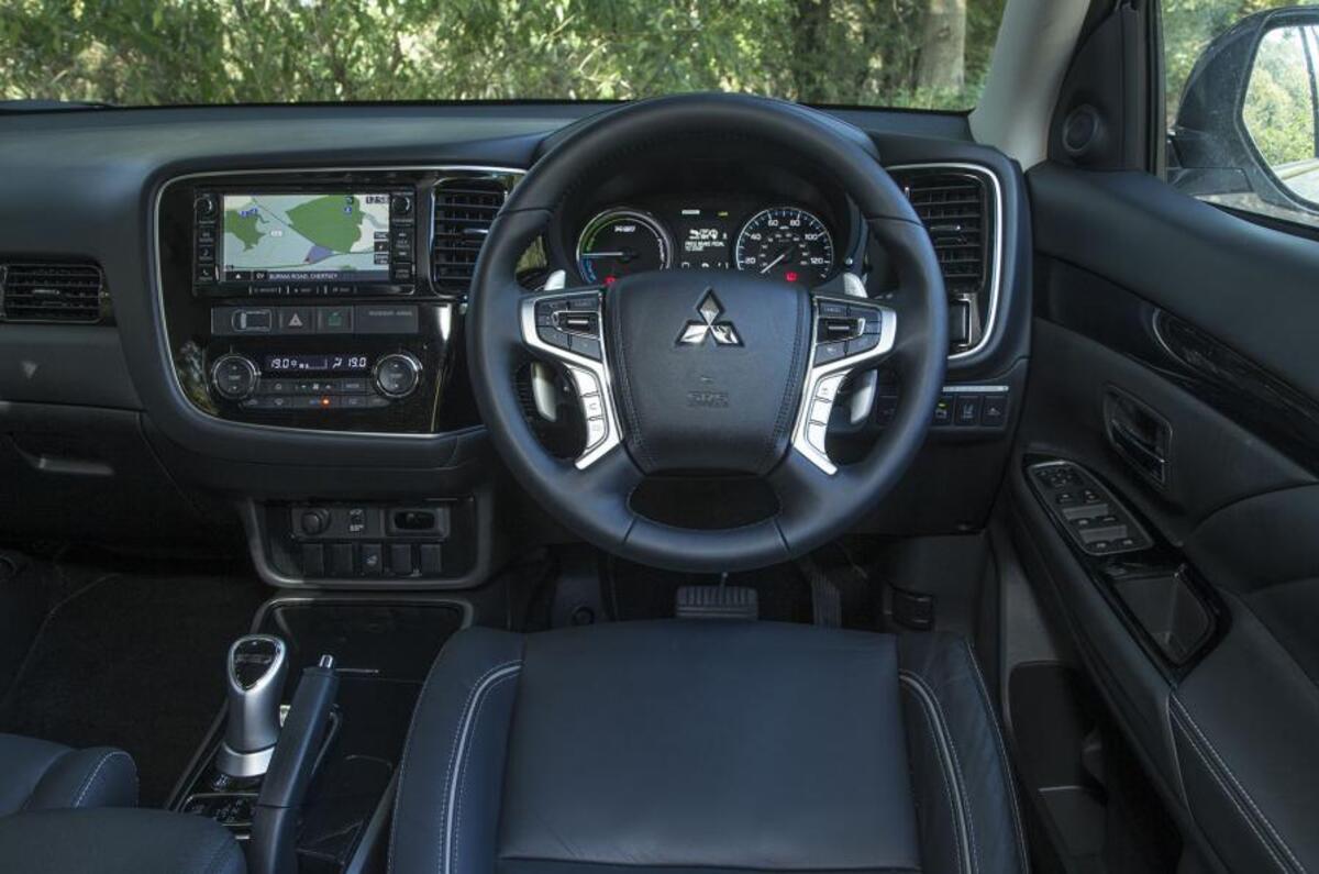 Mitsubishi Outlander PHEV dashboard