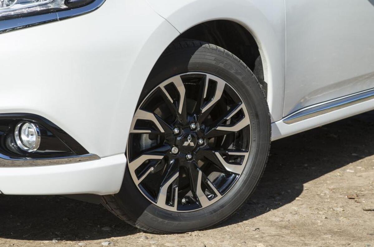 Mitsubishi Outlander PHEV alloy wheels