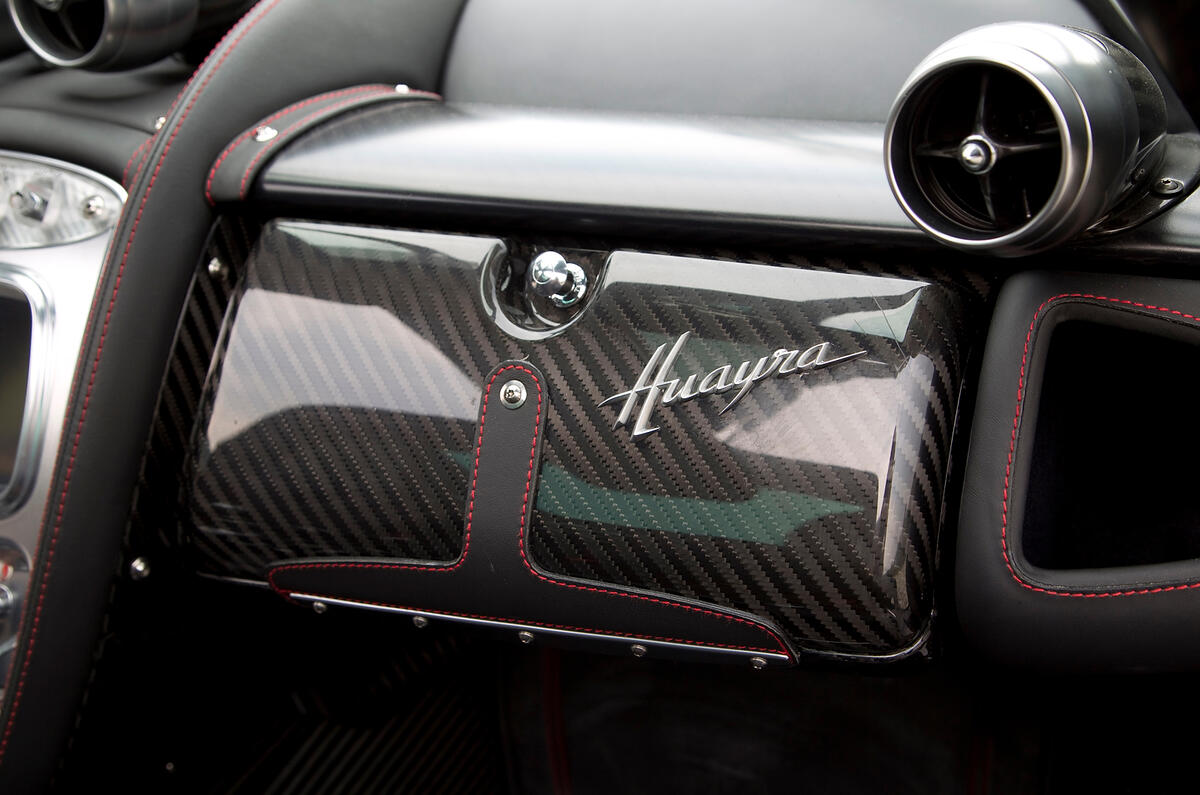 Pagani Huayra carbonfibre glovebox