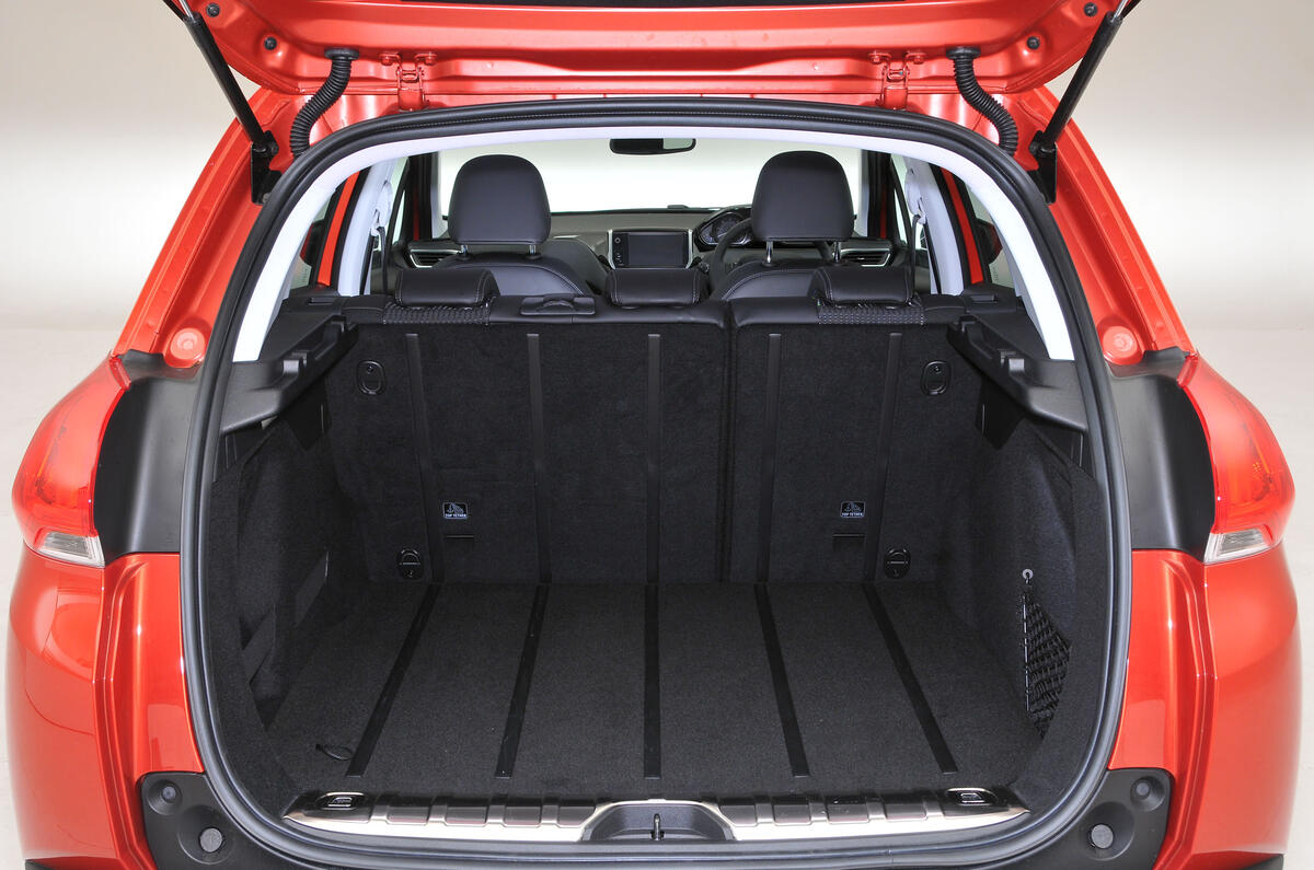 Peugeot 2008 Review 2018 Autocar Peugeot 2008 Review 2018 Autocar
