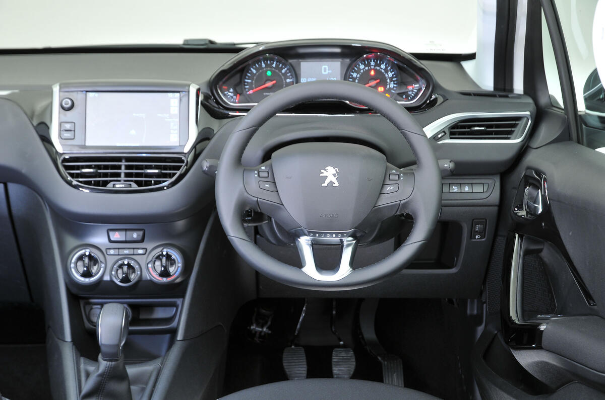 Tableau de bord de la Peugeot 208