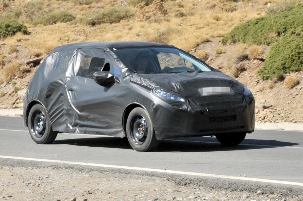 New Peugeot 208 scooped