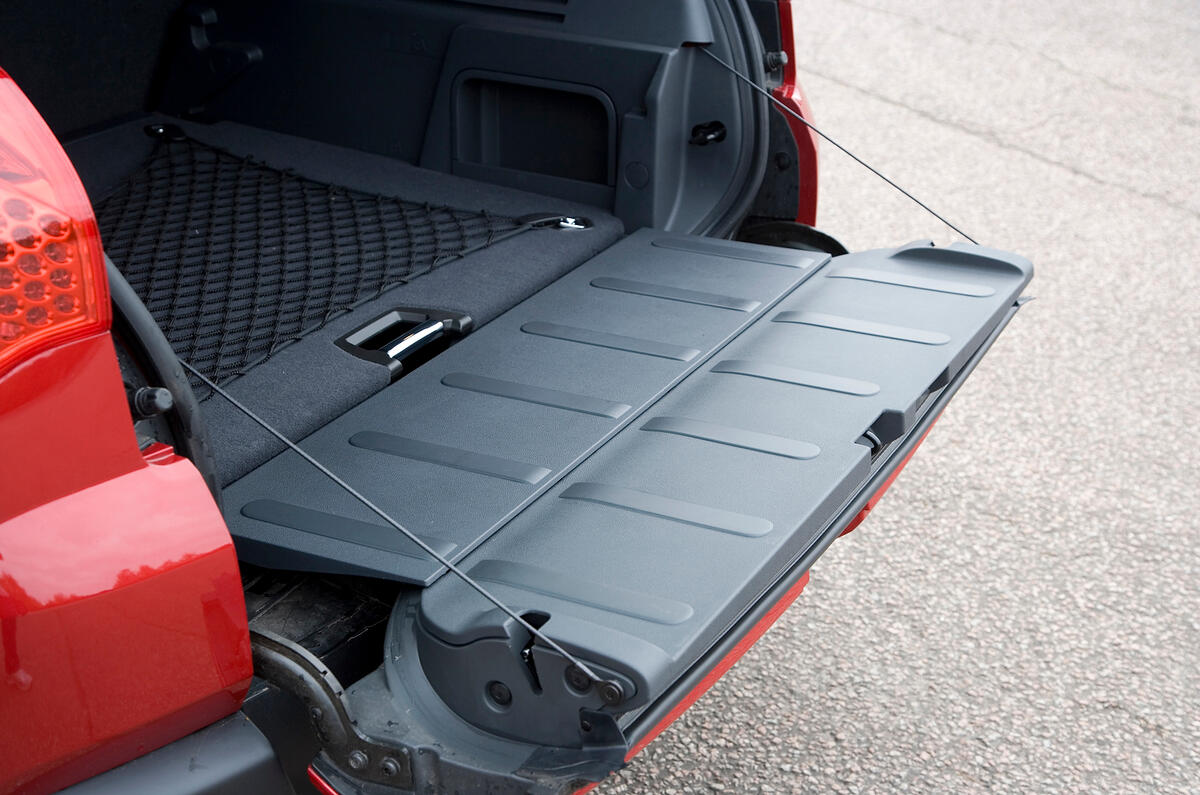 Peugeot 3008 split-tailgate