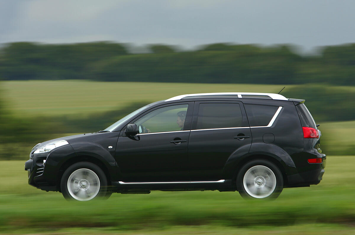 Peugeot 4007 комплектации