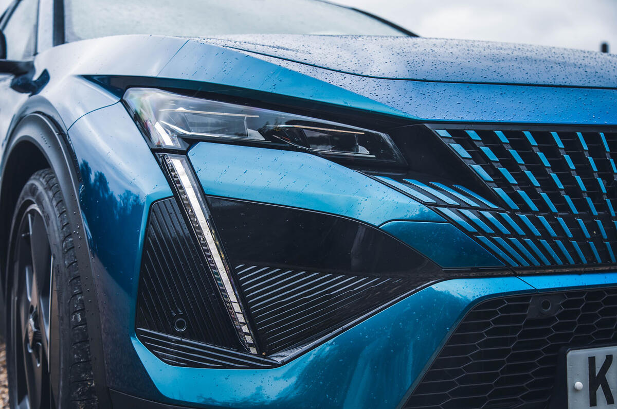peugeot 408 review 2023 004 headlight