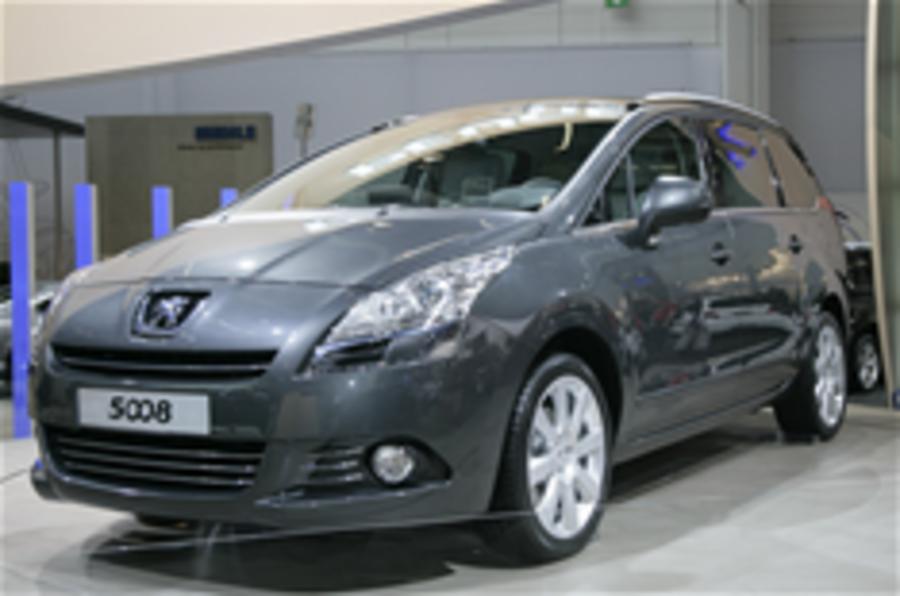 Peugeot unveils 5008 MPV