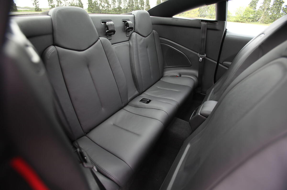 Peugeot RCZ 2010-2015 interior | Autocar Peugeot RCZ 2010-2015 interior | Autocar