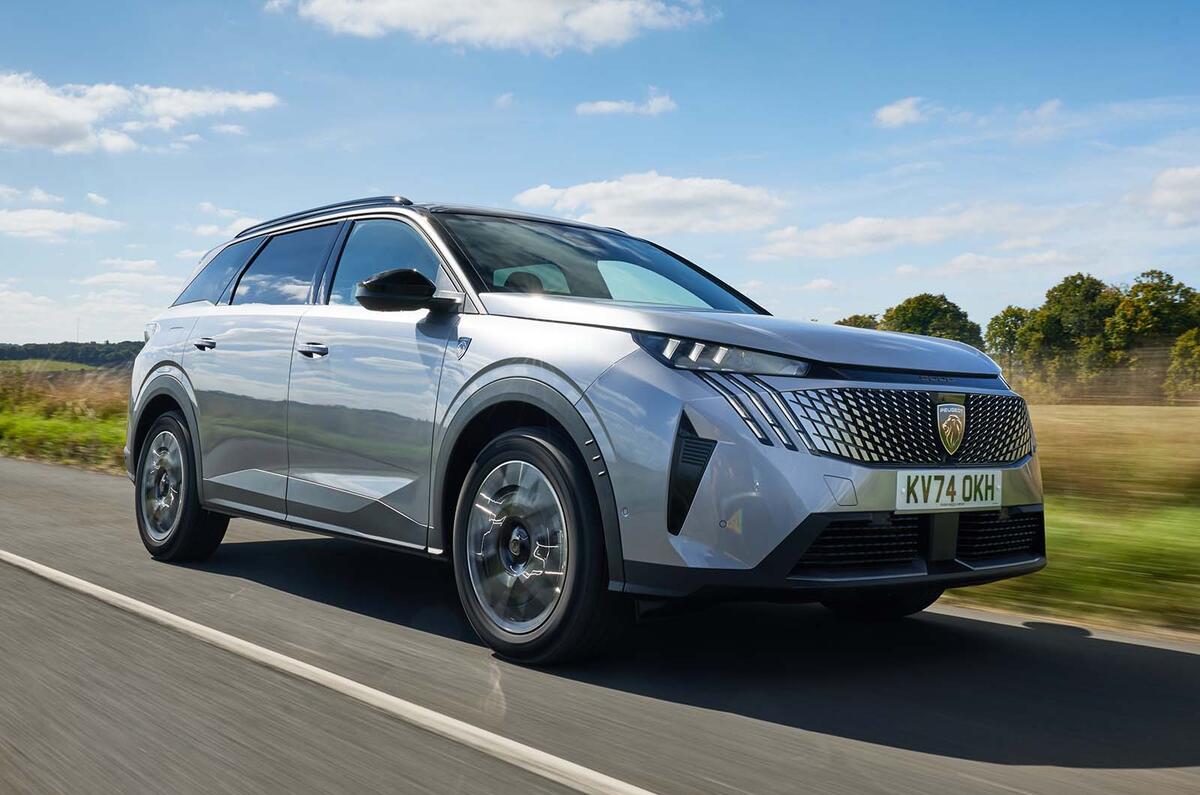 Peugeot 5008 hybrid conduite avant
