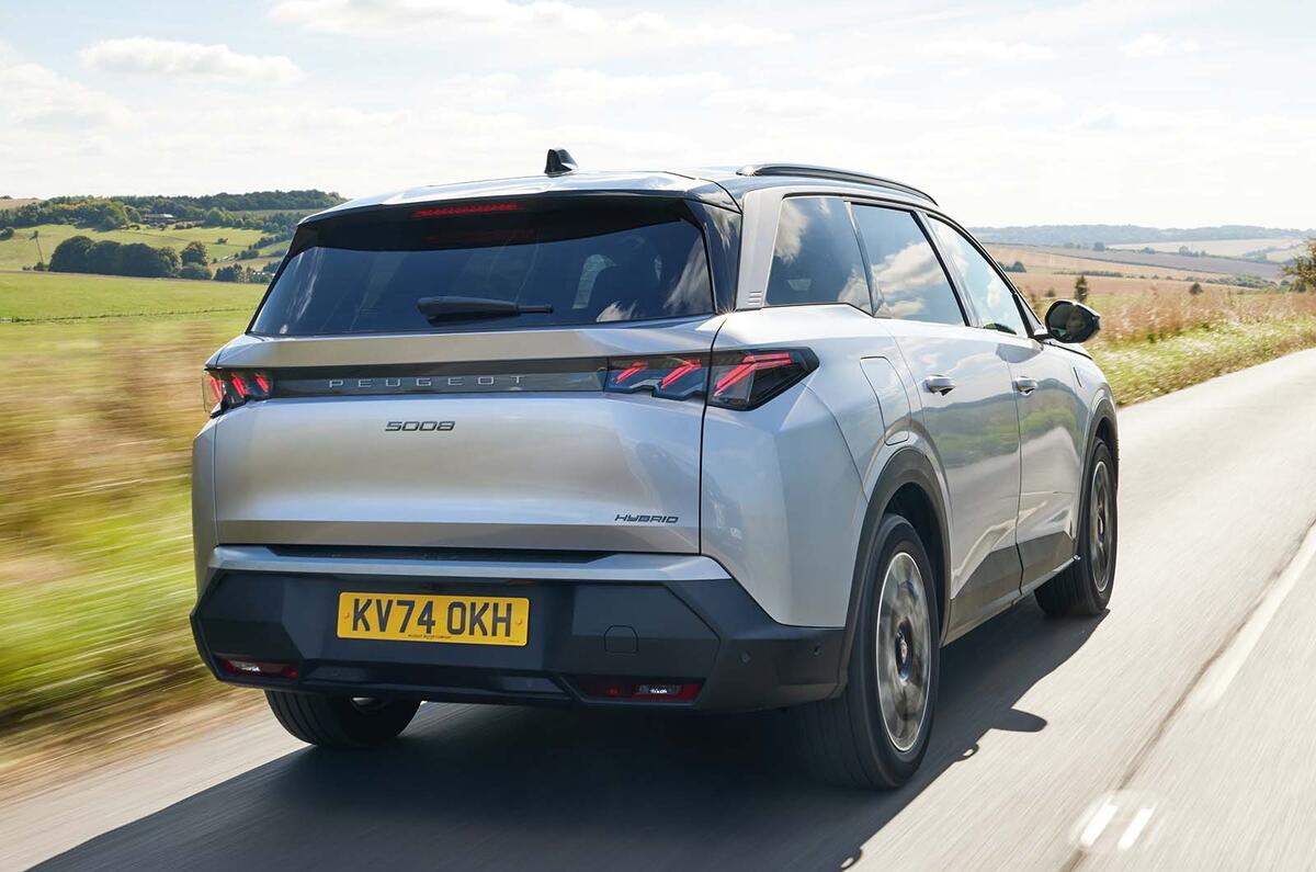 Peugeot 5008 hybride arrière trois quarts