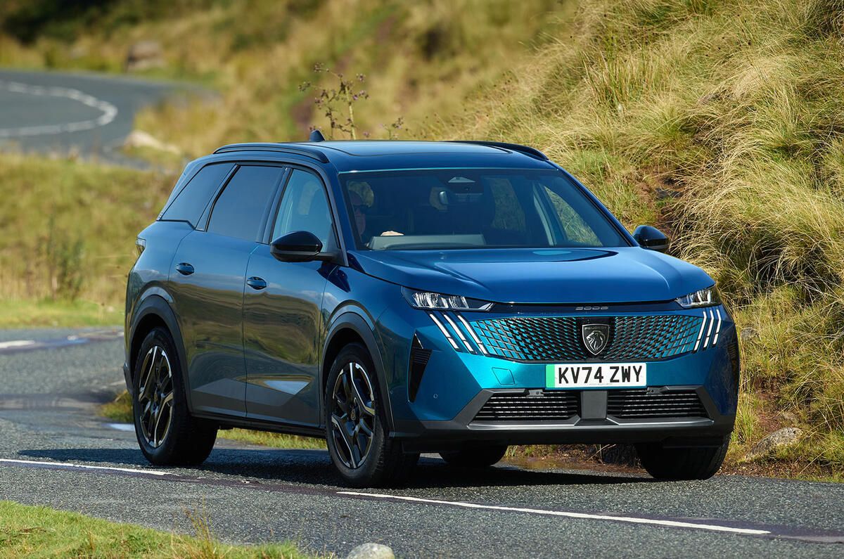 Peugeot e 5008 avant trois quarts plomb