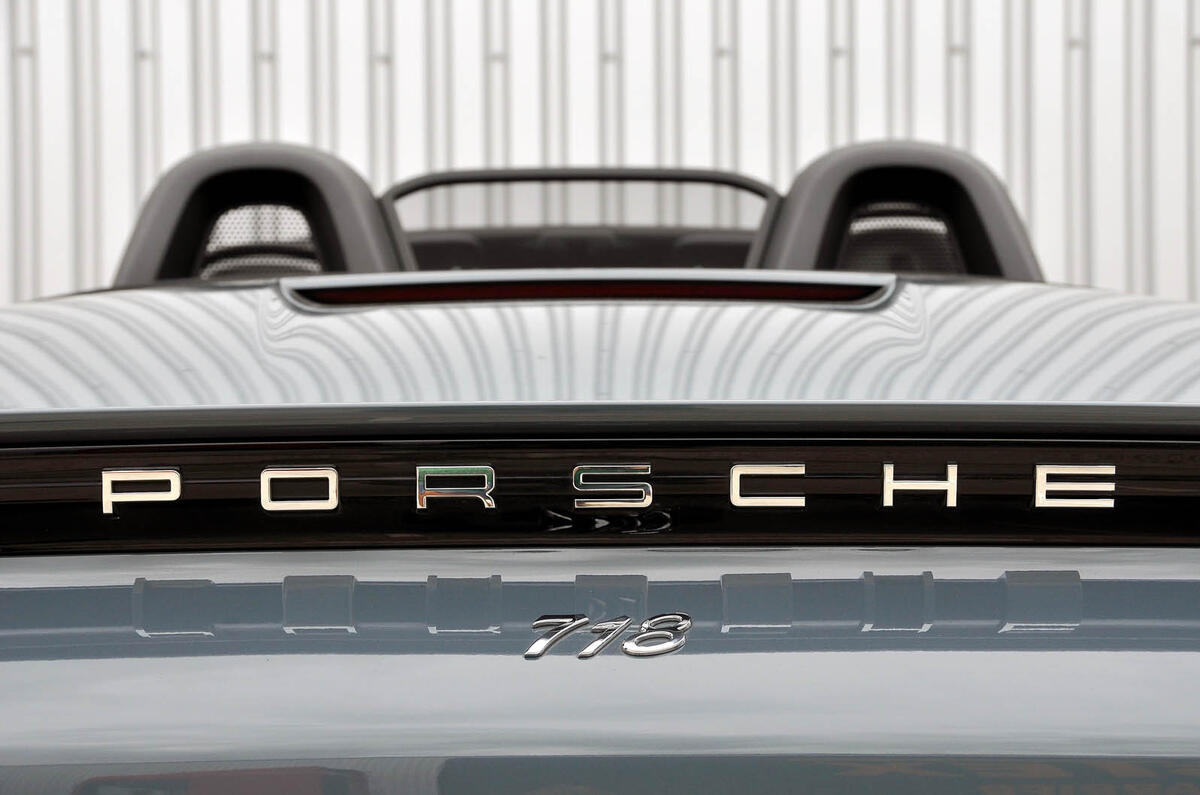Porsche 718 Boxster third brakelight