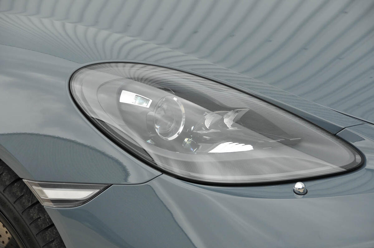 Porsche 718 Boxster xenon headlights