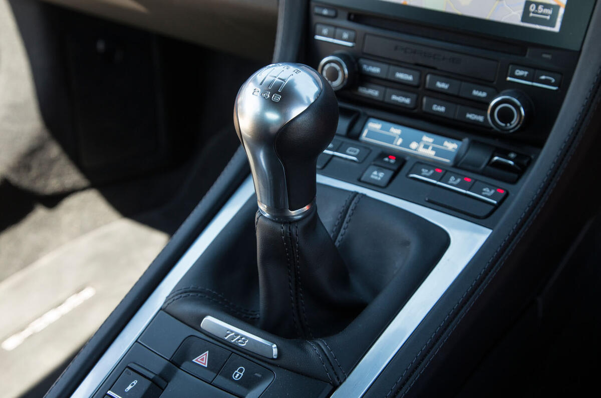 Porsche 718 Cayman manual gearbox
