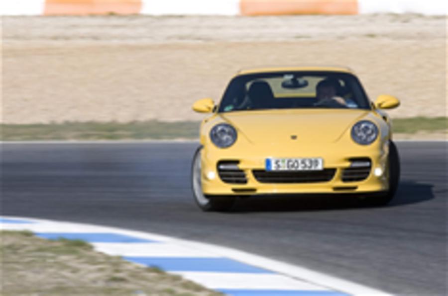 Video: Porsche 911 Turbo driven