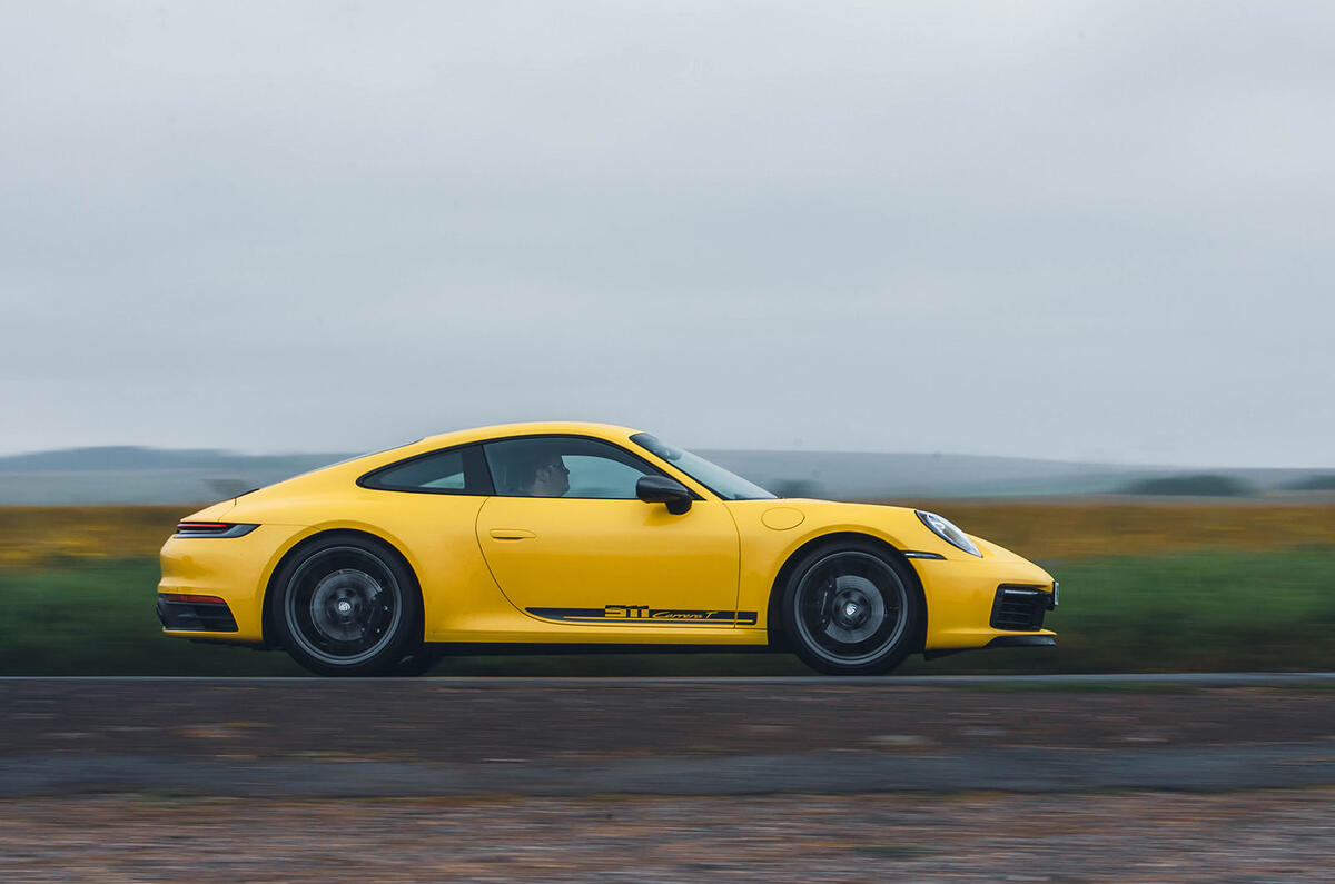 porsche 911 carerra t review 2023 02 panning sid