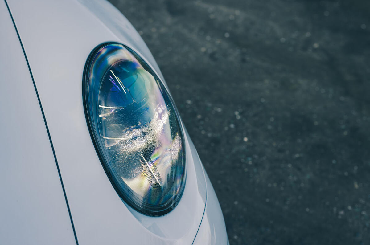 porsche 911 gts 992.2 2025 phares 8