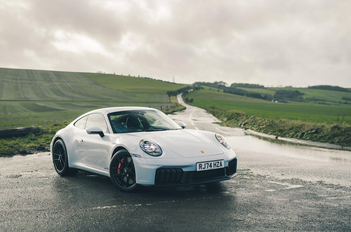 porsche 911 gts 992.2 2025 statique 2