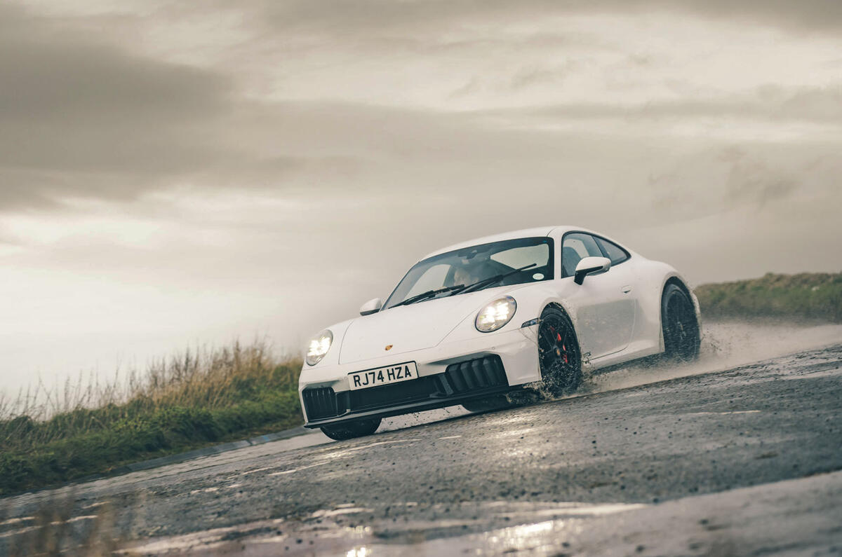 porsche 911 gts 992.2 coin avant 2025 15