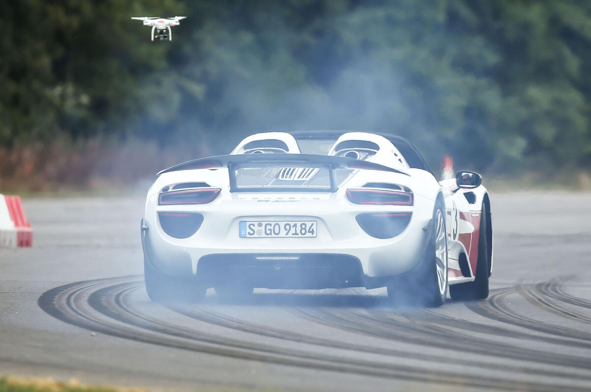 Porsche 918 Spyder rear cornering