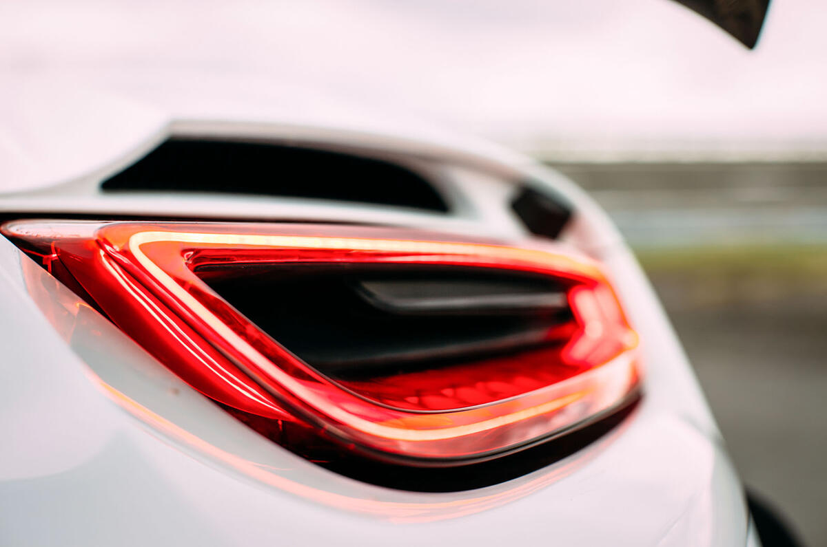 Porsche 918 Spyder LED tailights