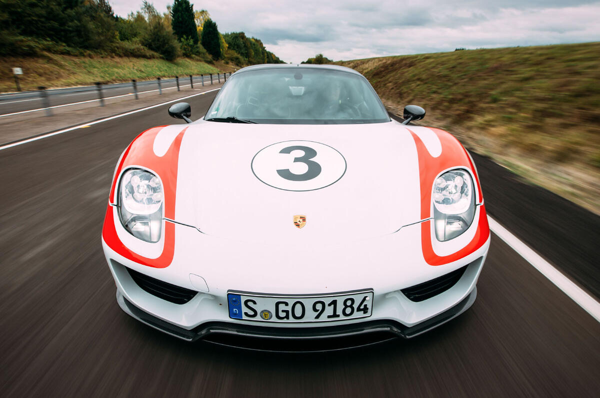 Porsche 918 Spyder front end