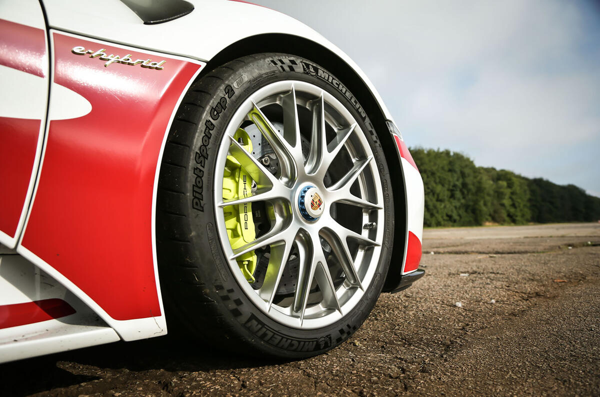 Porsche 918 Spyder alloy wheels