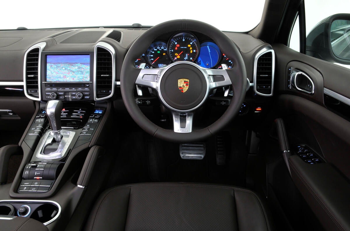 Porsche Cayenne 10 17 Interior Autocar